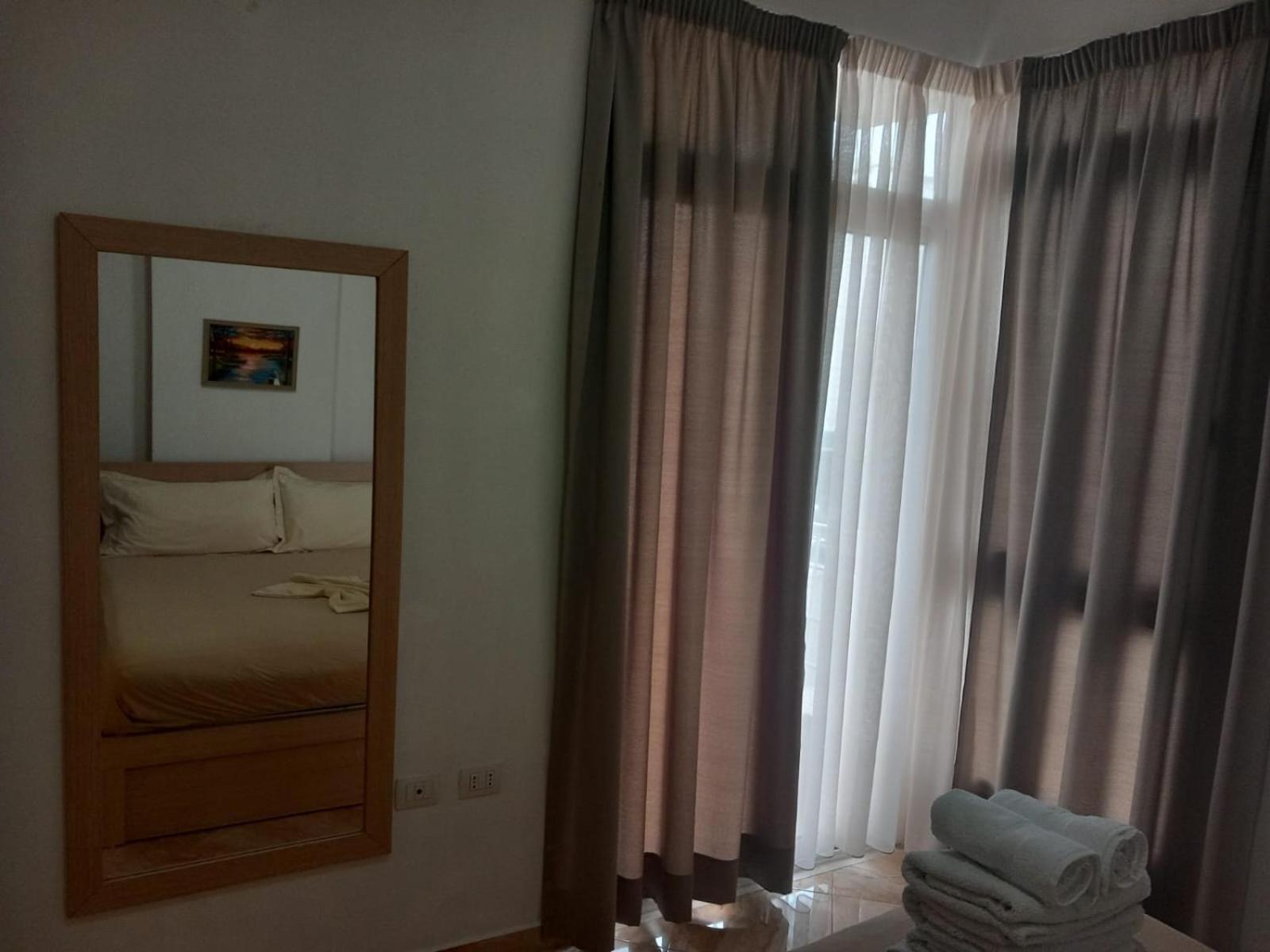 Appartamento Albanian South Riviera Vlorë Esterno foto